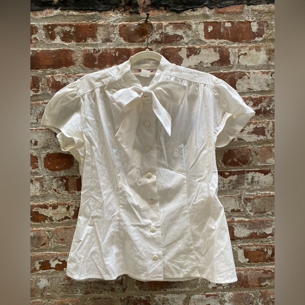 Heart of Haute Estelle Blouse Large Cream Colored Size L EUC